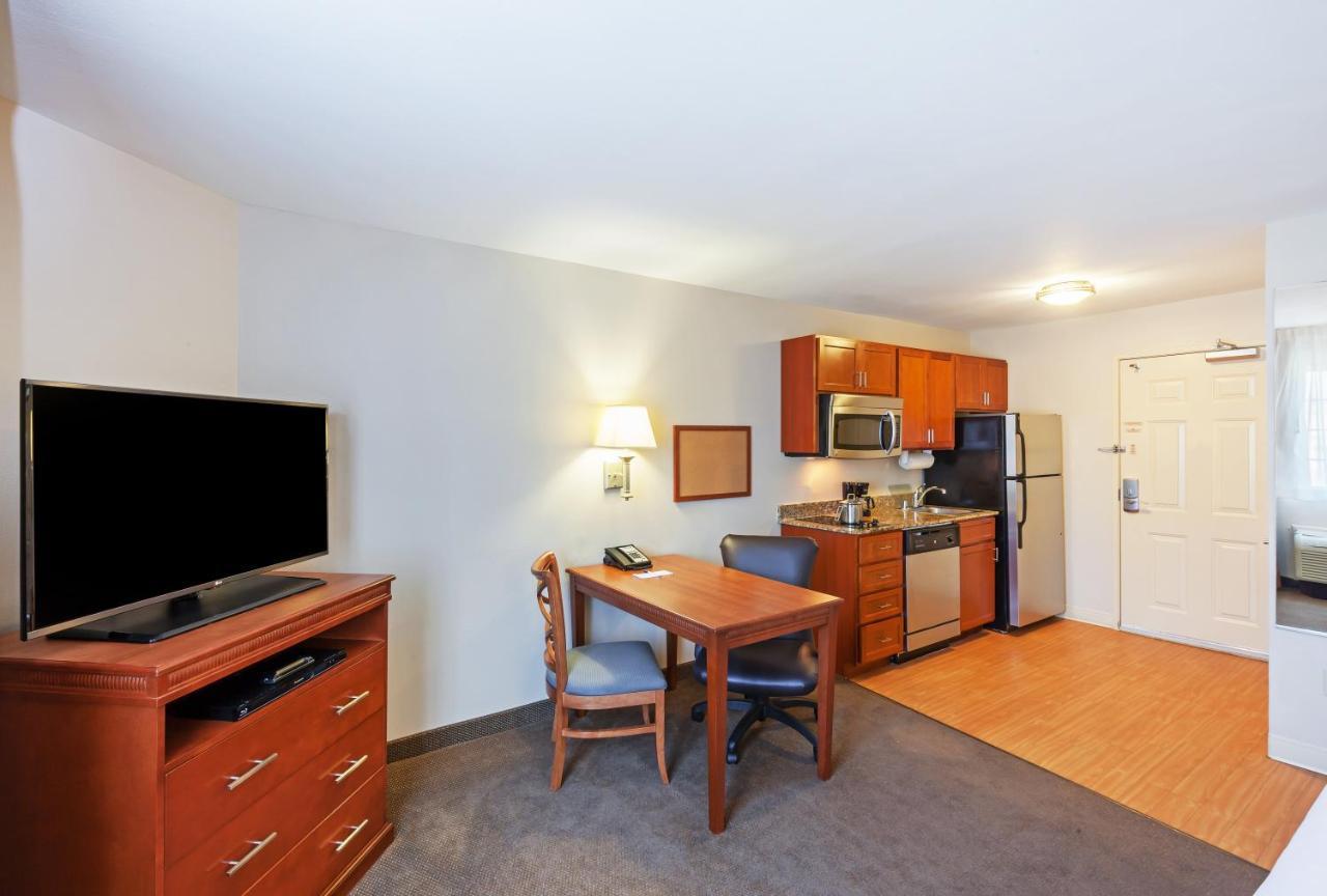 Candlewood Suites El Paso By Ihg Sunrise Acres Exterior foto